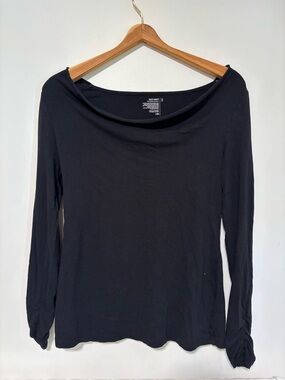 Old Navy Black Boatneck Long-Sleeve Tee